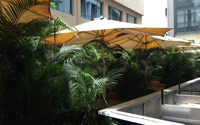 Hotel Empire International - Koramangala