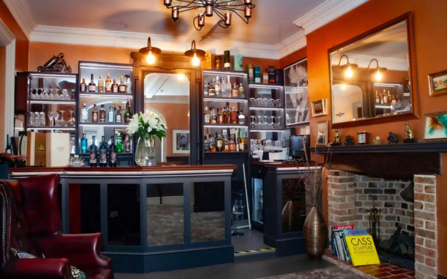 East Walls Hotel