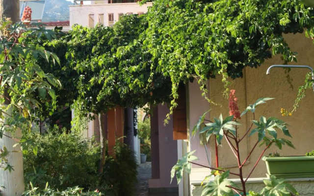 Smaragda Hotel