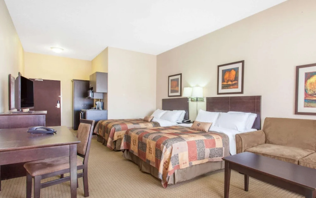 Ramada Pincher Creek