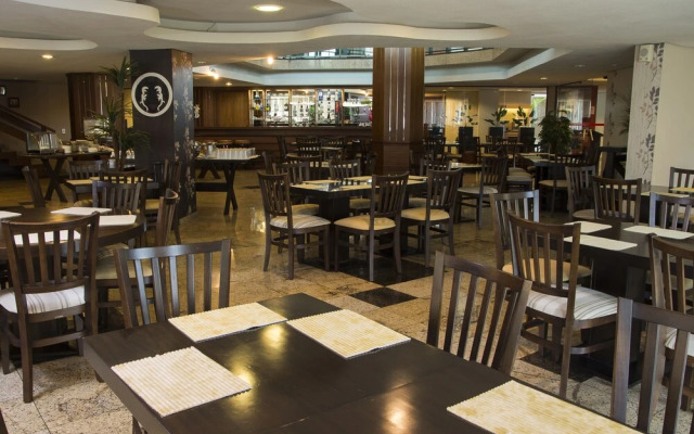 Lagoa Serena Flat Hotel