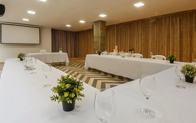 OZ Hotel