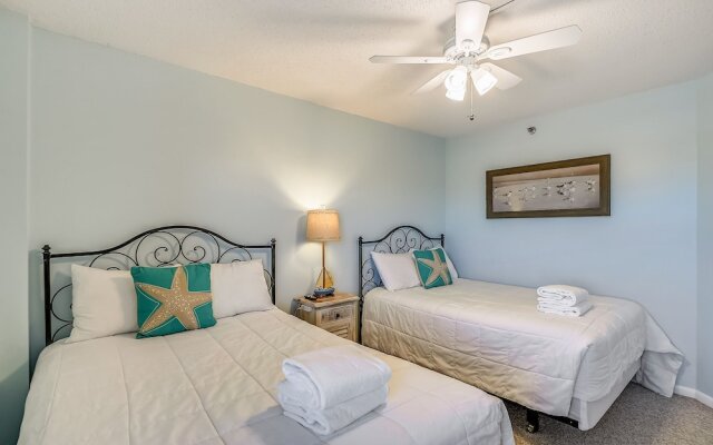 Inlet Reef 213 2 Bedroom Condo by RedAwning