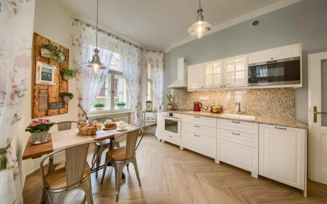 PragueOne Apartment,A/C,Terrace