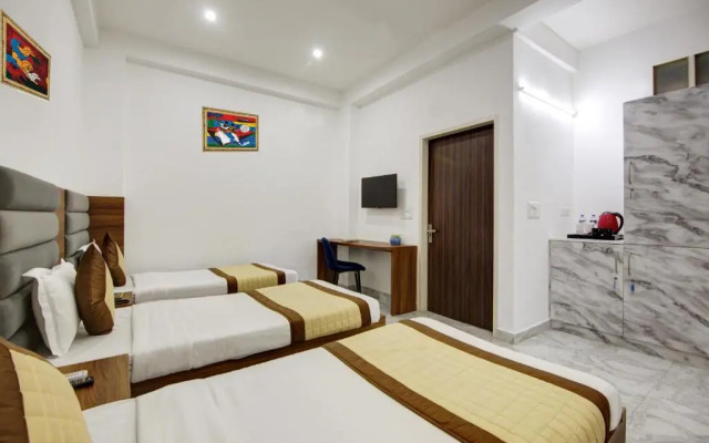 Hotel S B Inn