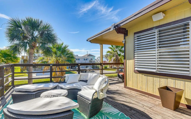Private Pool, Deck & Patio: Galveston Oasis!