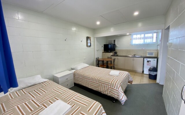 Golden Grain Motel