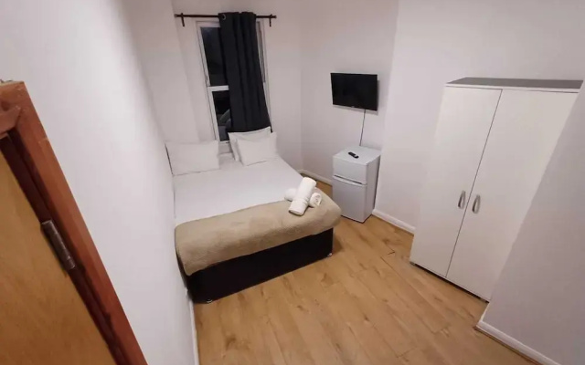 Modern Studios Malvern Road