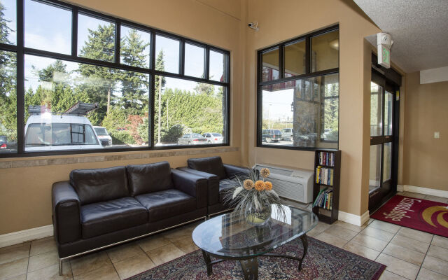 MorningGlory Inn & Suites