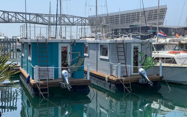 Vintage Classic 70s Boat!