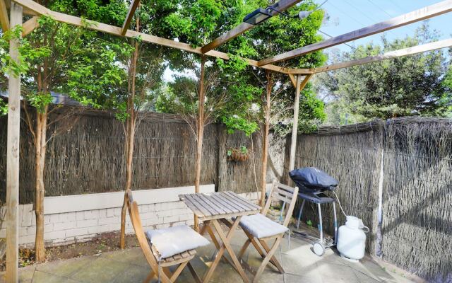 Picturesque Bellevue Hill 2BR Apt H452