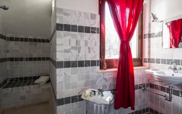 Belvilla by OYO Enticing Apartment With Pool