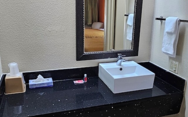 Econo Lodge Charlotte Airport