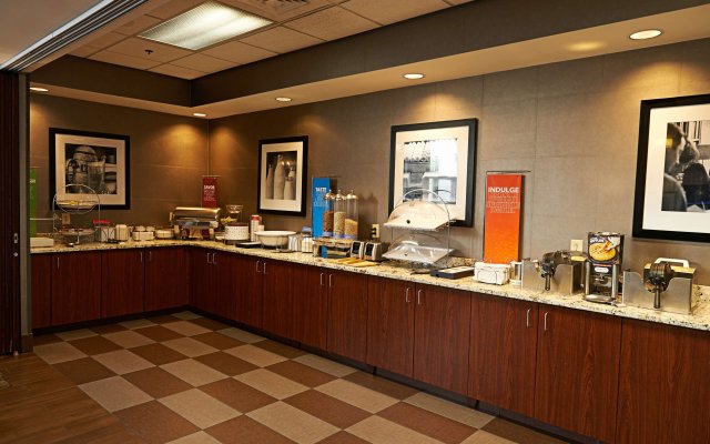 Hampton Inn & Suites Scottsburg