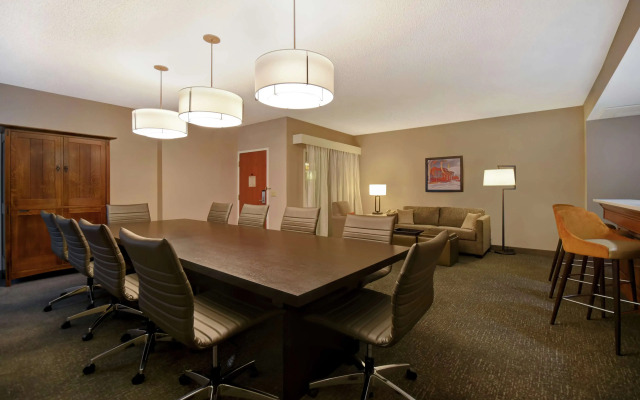 Embassy Suites Little Rock