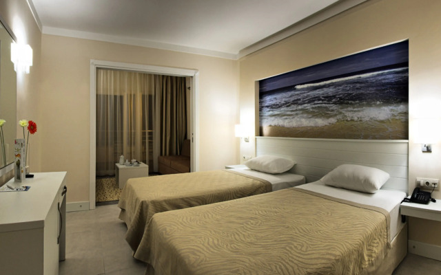 Batihan Beach Resort & Spa