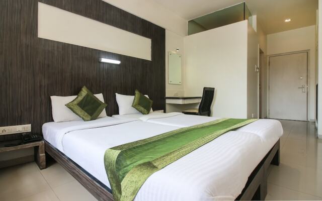 Hotel Golden Nest - Thane