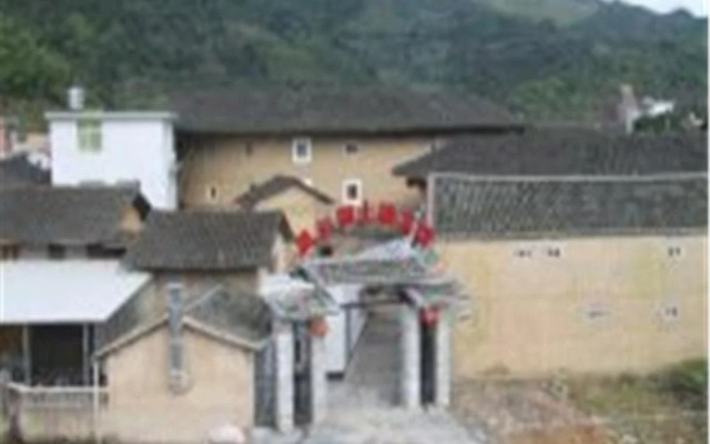 Zhangzhou Nanjing Yunshuiyao Fengyun Pavilion Tulou Inn