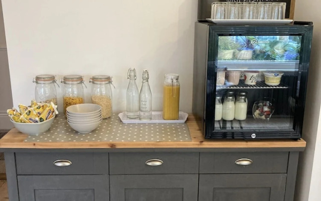 Summer Breeze Guest House