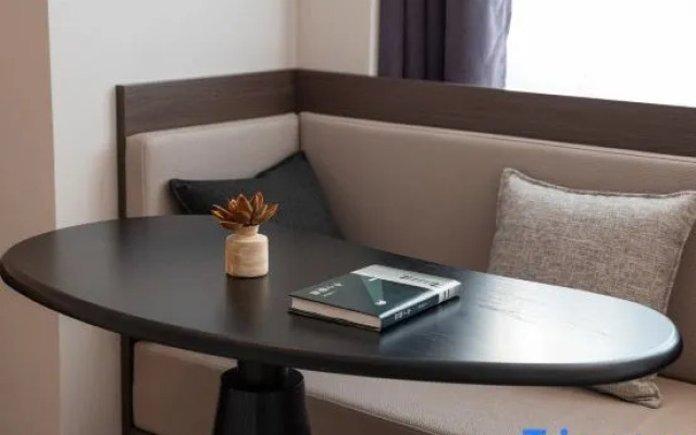 Atour Hotel Dalian Hongxinghai Coastal Highway