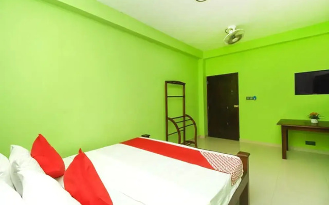 OYO 519 Sananda Hotel