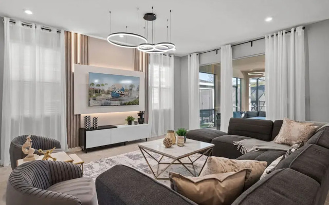 Sunset Beach House by Vtrips
