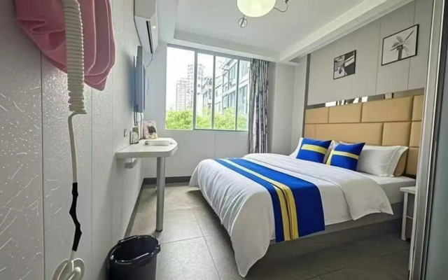 Xuening Express Hotel(杭州学宁快捷酒店(文泽路地铁站店))