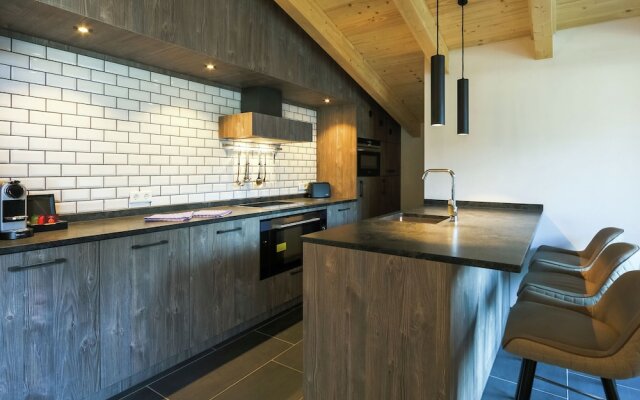 Lush Apartment in Kaprun With Sauna, Hot Tub & Views