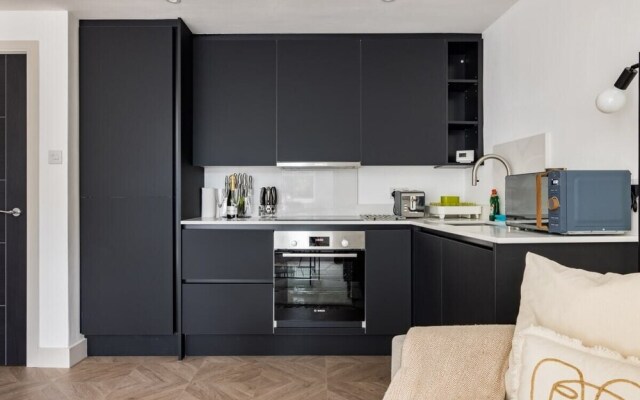 The Battersea Flat - Exquisite 2bdr Flat With Terrace