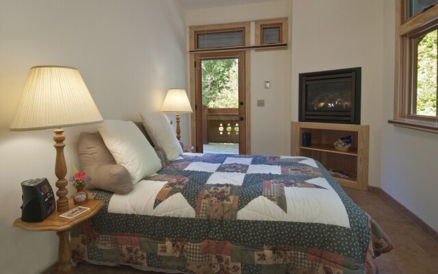 Chalet Inn Bed & Breakfast