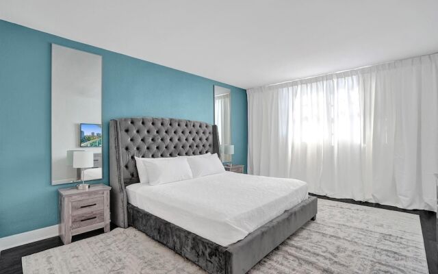 Sunny Isles 4 Bedrooms on the beach