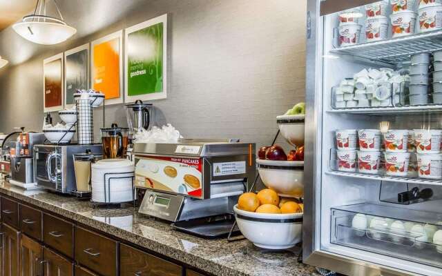 Comfort Inn and Suites Near Lake Guntersville