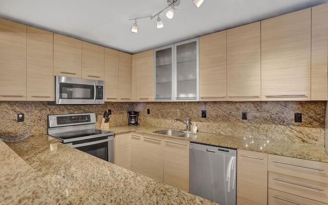 Sunny Isles 4 Bedrooms on the beach