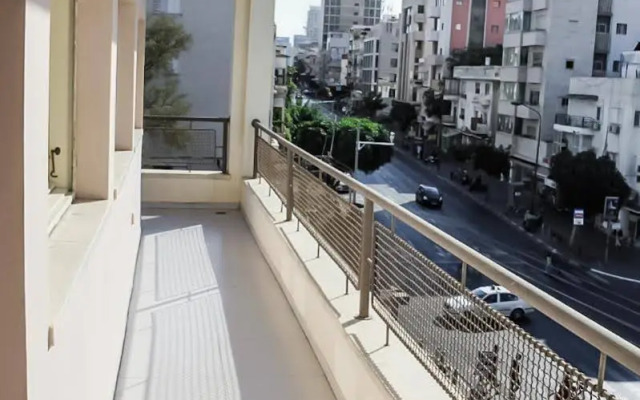 Yarden Sea Side Apartments