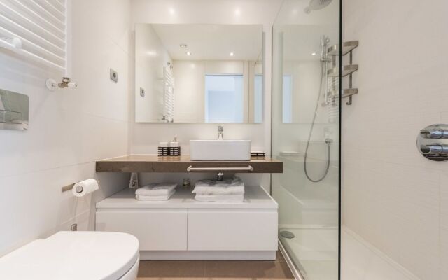 Torre de Madrid Executive - MADFlats Collection