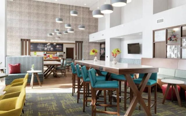 Hampton Inn & Suites Ontario Rancho Cucamonga