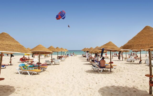 Hotel Tropicana Club & Spa