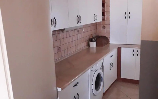 Luxury Mall First Apartments