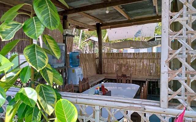 JUNJALs Backpackers Chalet