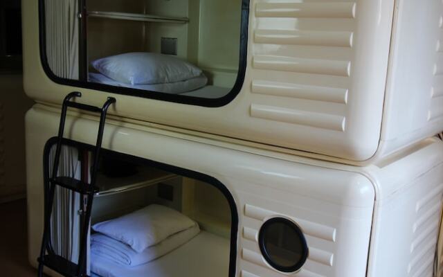 Capsule Hotel Shonan