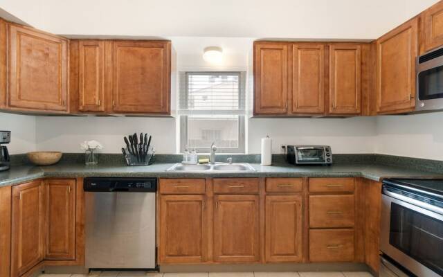 Roami At Bayview Place