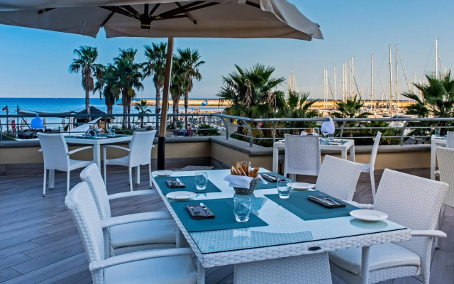 Aregai Marina Hotel & Residence