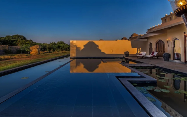 Evolve Back, Hampi