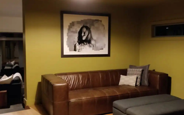 Aplite House