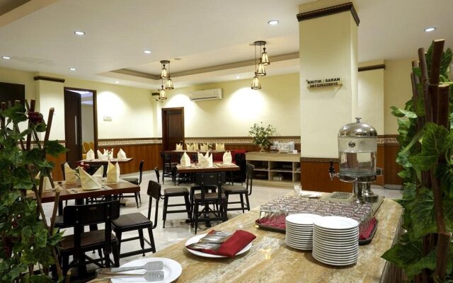 Red Chilies Hotel