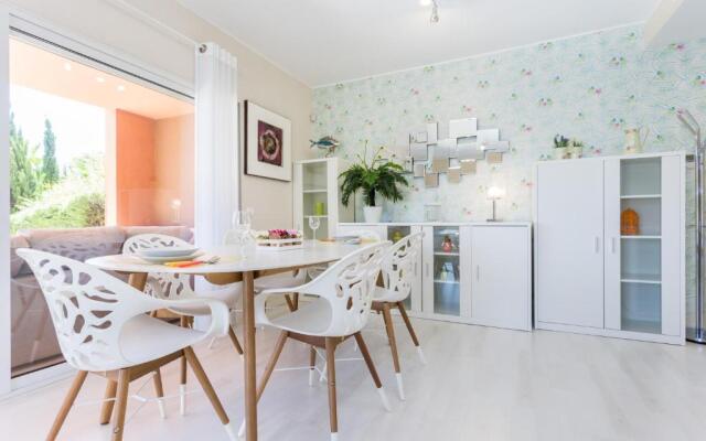 Tropical Beach Apartment