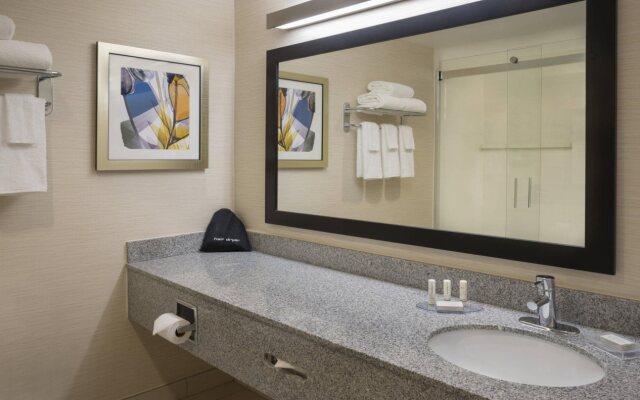 Fairfield Inn & Suites Ottawa Kanata