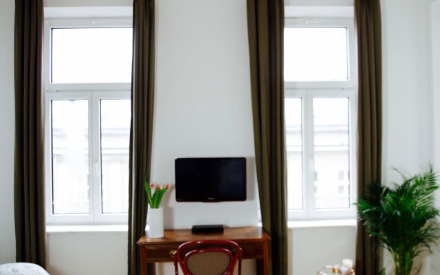 4th Floor Bed and Breakfast