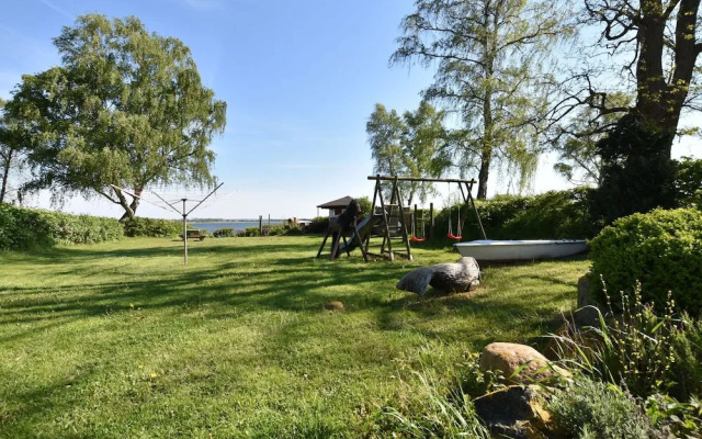 Luxurious Holiday Home in Stove with Waterfront