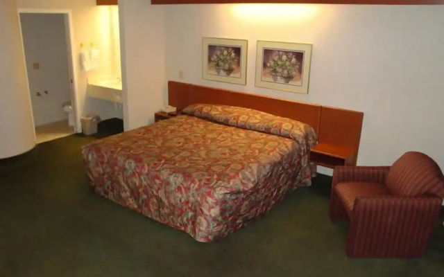 Syracuse Inn & Suites